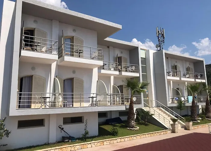 Royal Blue Hotel